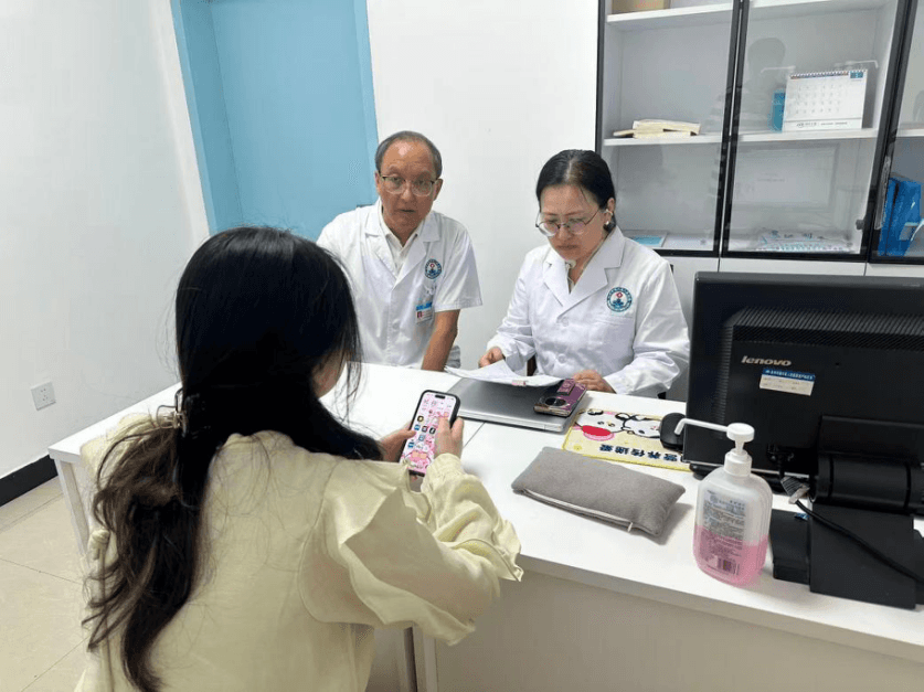 国庆后首周,“生育友好百城行”走进德阳、达州,上百家庭喜获“礼包”,申领持续开放